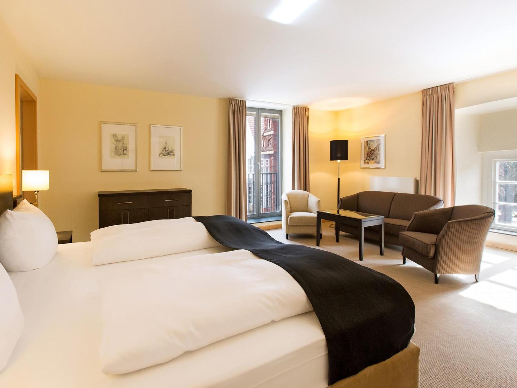 Junior Suite,641731080:JPEG